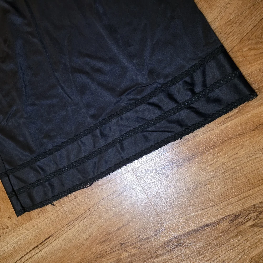 Vintage Lorraine Sleeveless Satin Slip - Picture 3 of 10